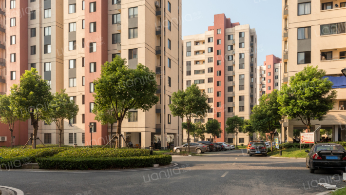 锦都学府外景图