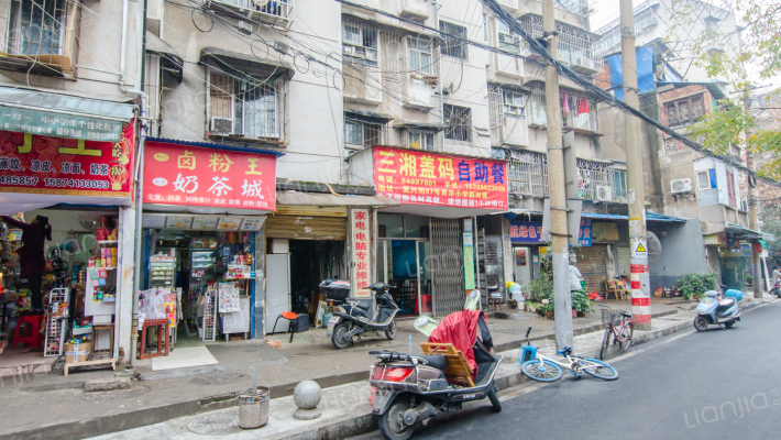 复兴街81号外景图