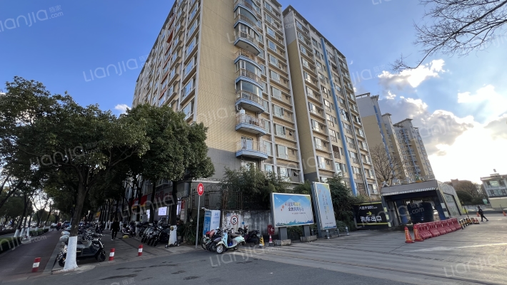 长城滇池花苑外景图