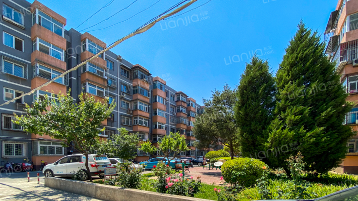 西路南里小区外景图