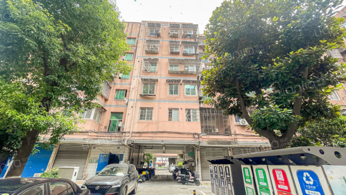 华业大厦外景图