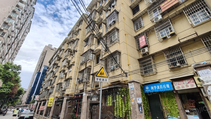 长沙市液化石油气公司宿舍外景图