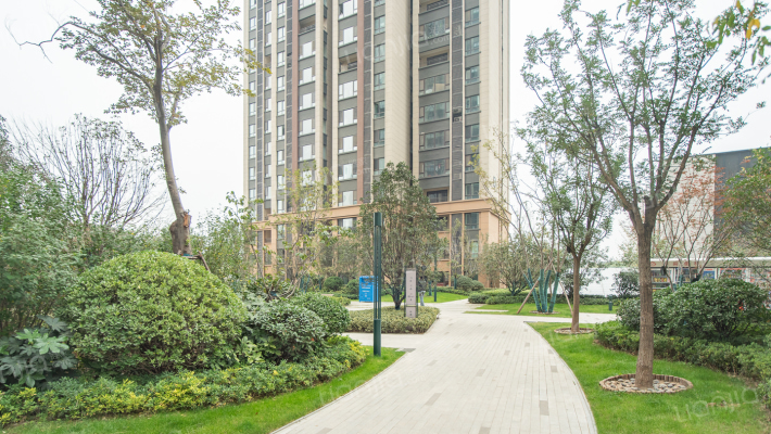 碧源月湖和园外景图