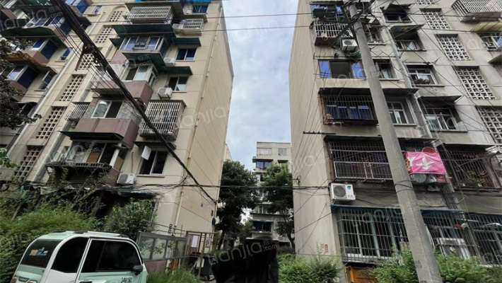 安居西苑外景图