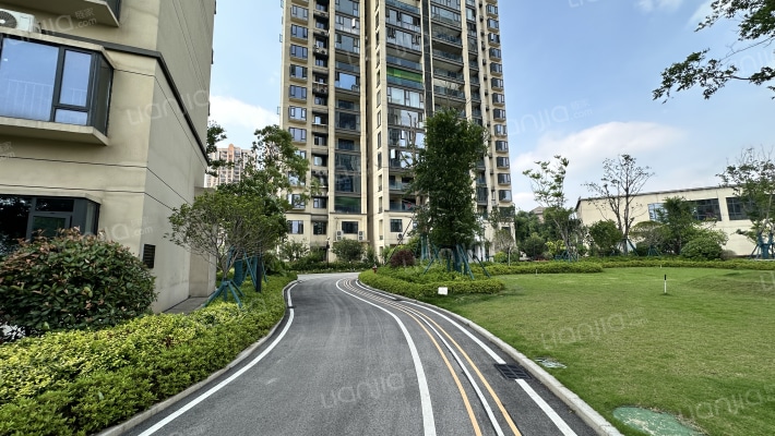 地铁中建江山玖樾外景图