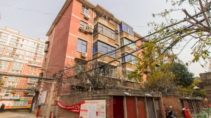 许继南院外景图