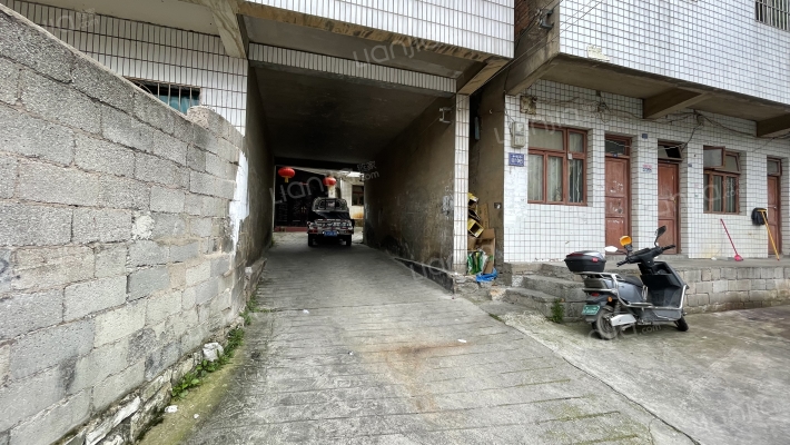 上寨村花鱼井组外景图