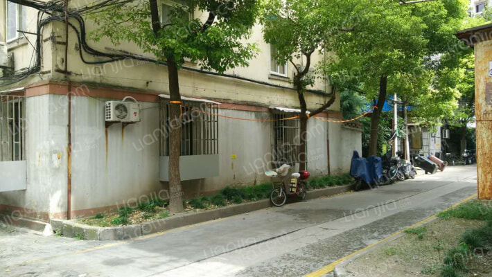 控江二村107弄小区外景图