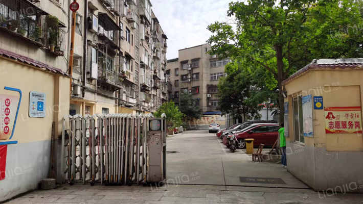 经信委生活区外景图