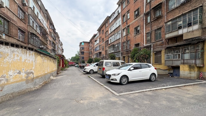 820家属院外景图