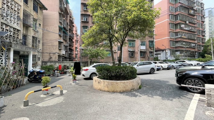 健康路32号外景图