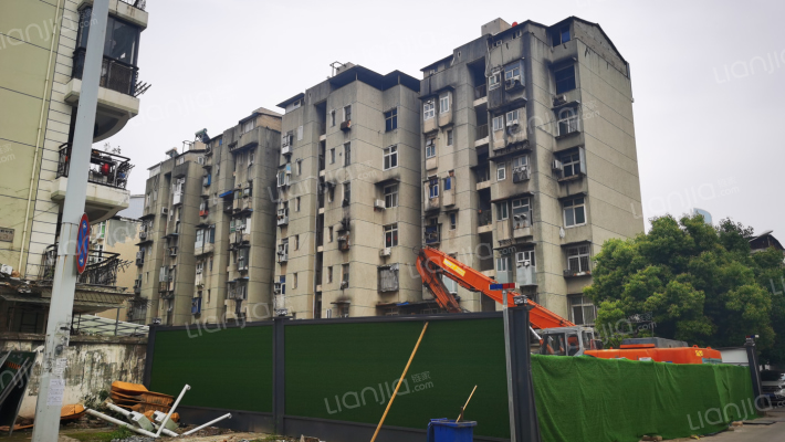 电车宿舍外景图