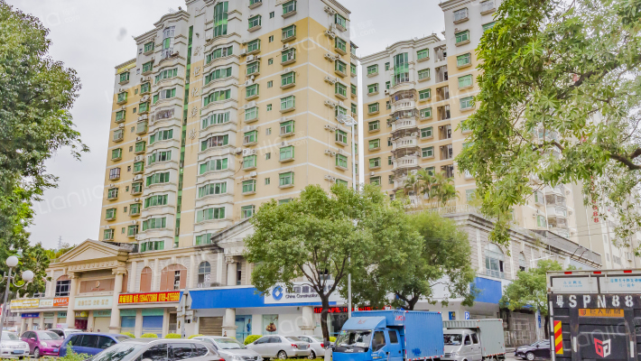 新世纪广场外景图