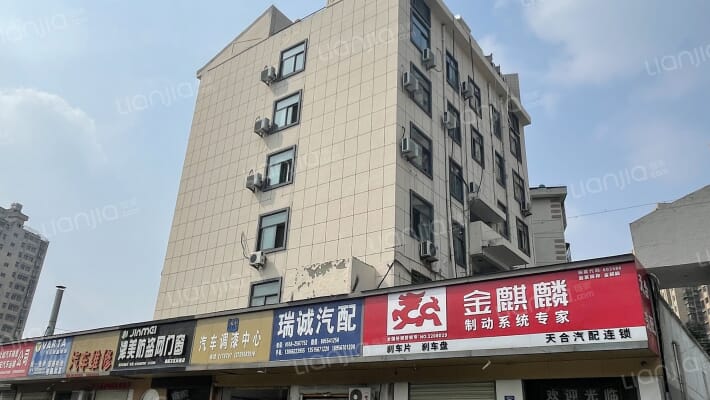 技校家属院小区外景图