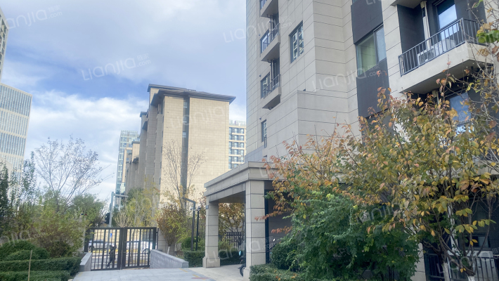 翡翠四季C区外景图