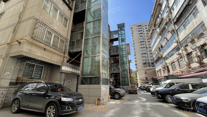 甘肃省物产集团家属院外景图