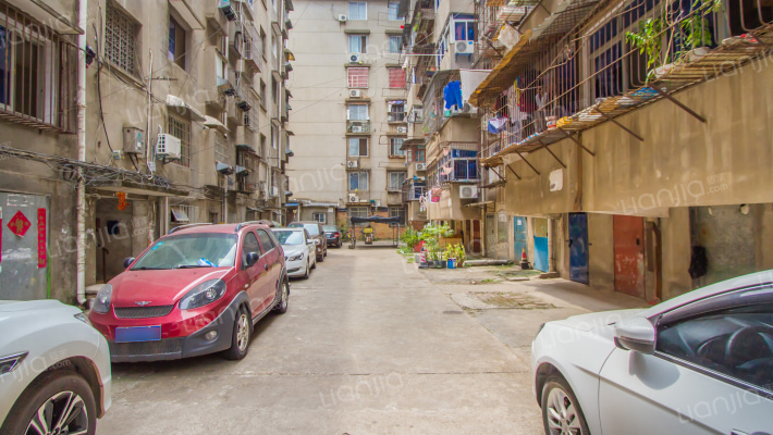 丰华江橡一区棚房外景图