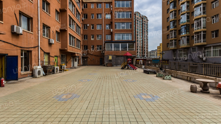 湖畔华尔兹小区外景图