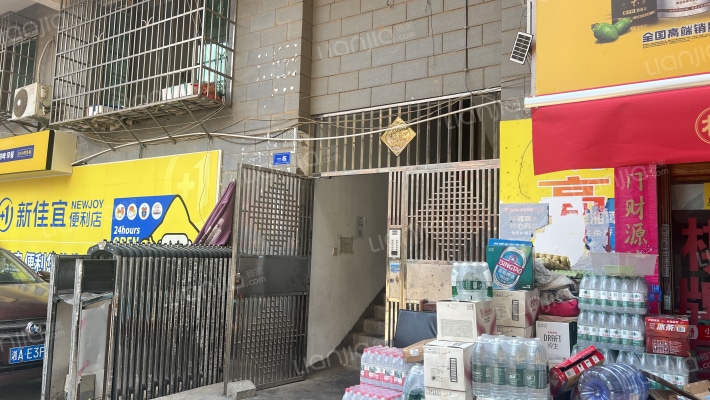 青山上坡小区外景图