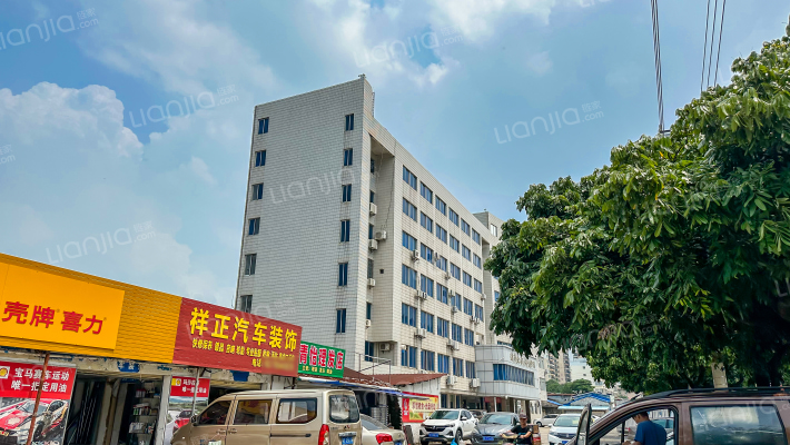 建设工程质量安全监督管理站住宅楼外景图