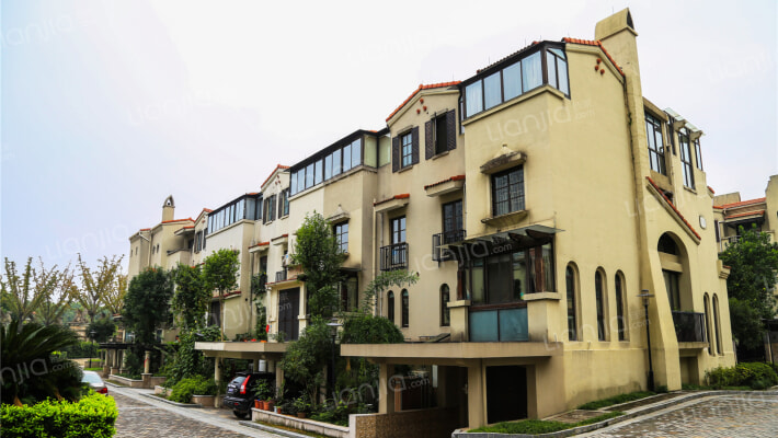 伊萨卡国际城排屋外景图