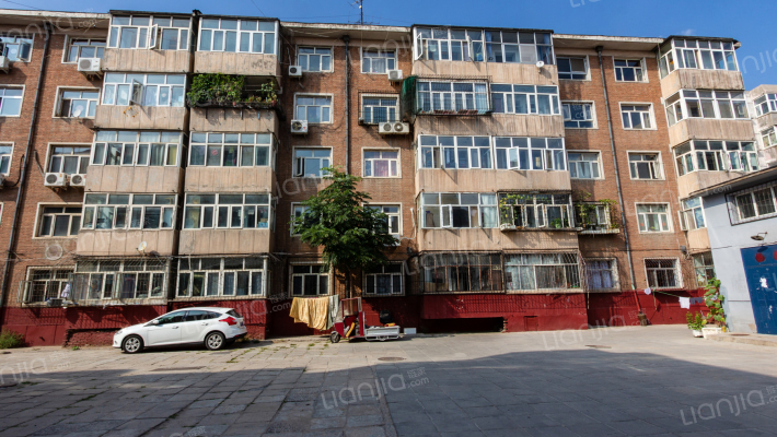 医学院宿舍外景图