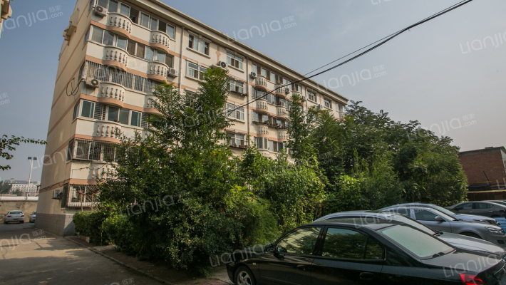 河北工艺美术学校宿舍外景图