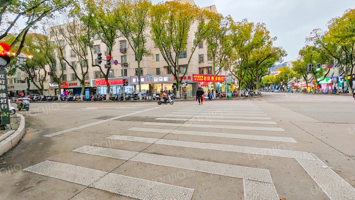 解放东路350弄外景图