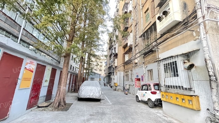 新华游乐公园家属院外景图