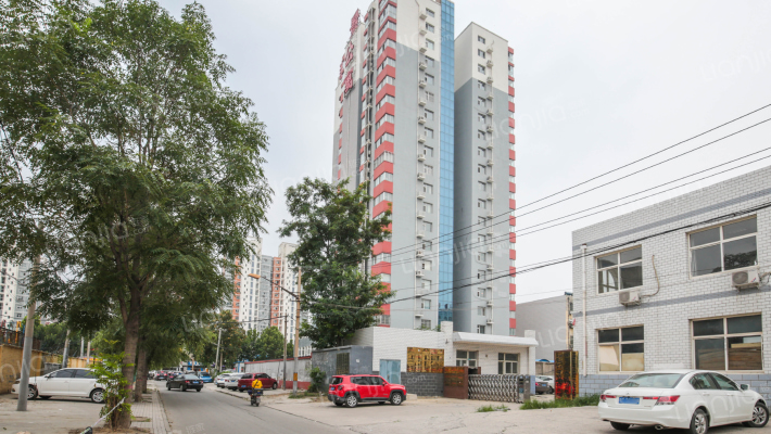 新景观公寓外景图