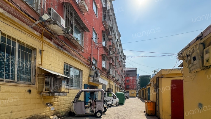 电焊机厂家属院外景图