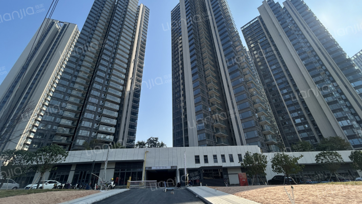 卓越招商臻珑府外景图