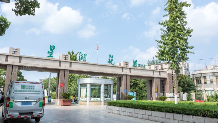 星湖花园外景图