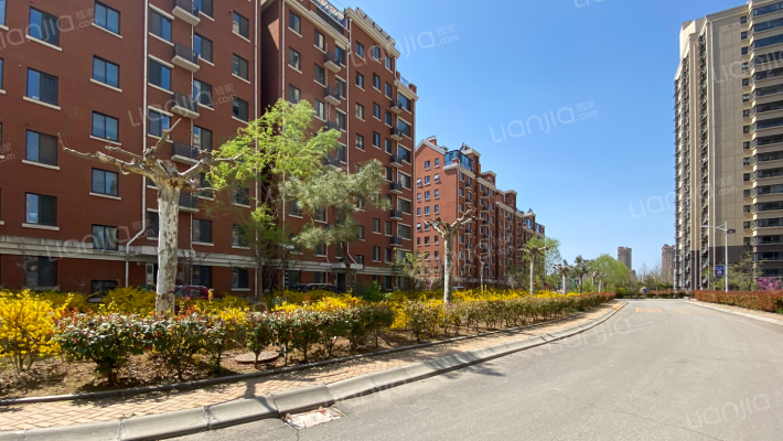 龙门山水华庭外景图