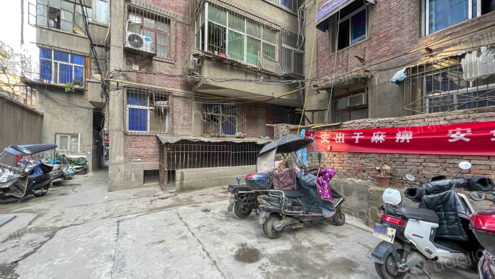 省农资公司十四号院外景图