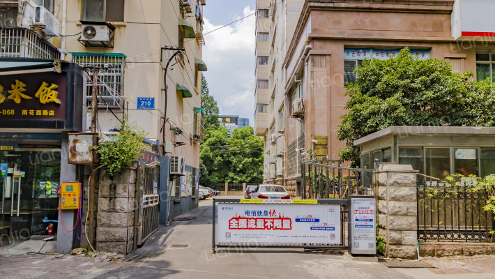 苏缆大厦外景图