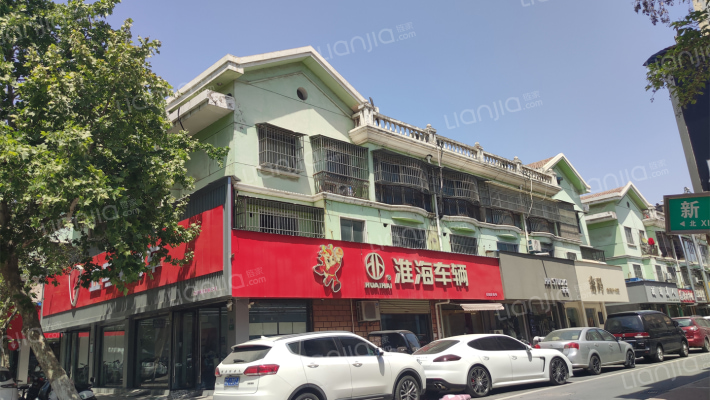 金茂广场外景图