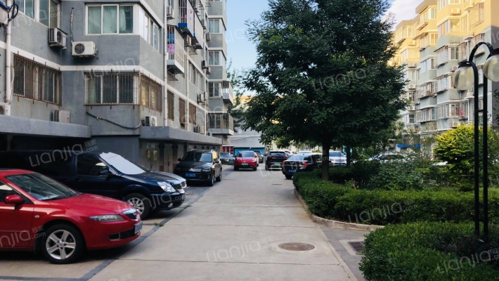 城子大街132号院外景图