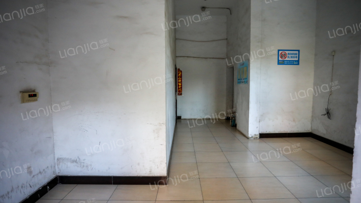 红源国际青年城外景图