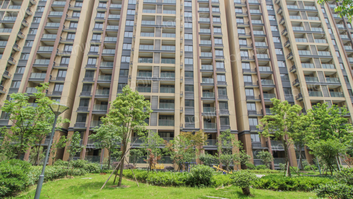 富蓉汽车养护中心外景图