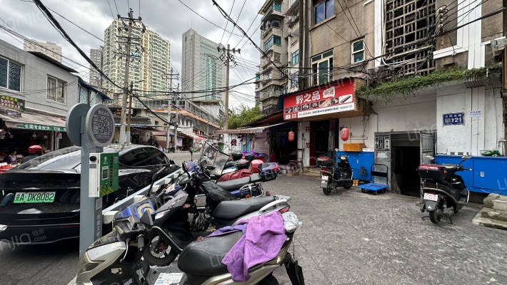 三民东路121号外景图