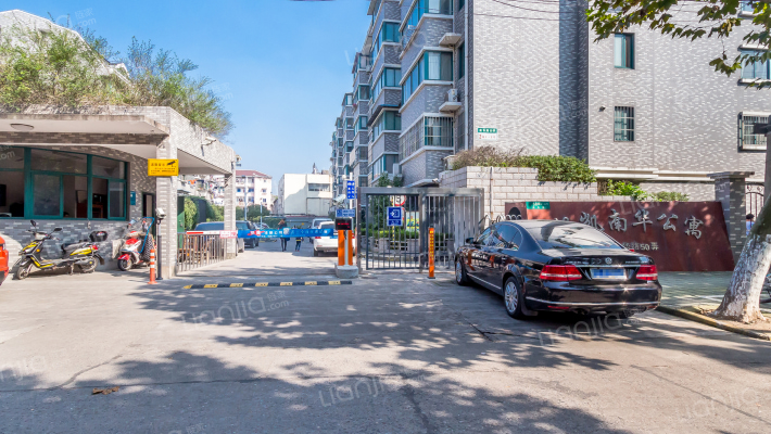 银凯南华公寓外景图