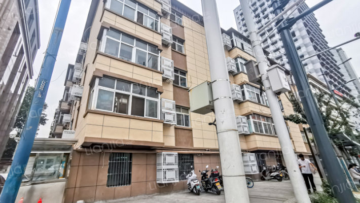 河南职工医学院经三路家属院外景图