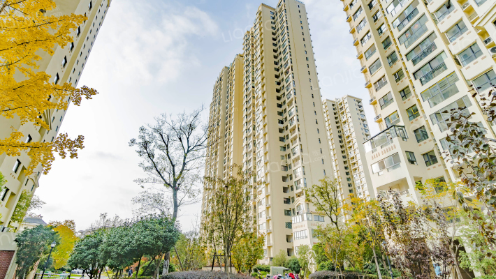 福晟钱隆城外景图