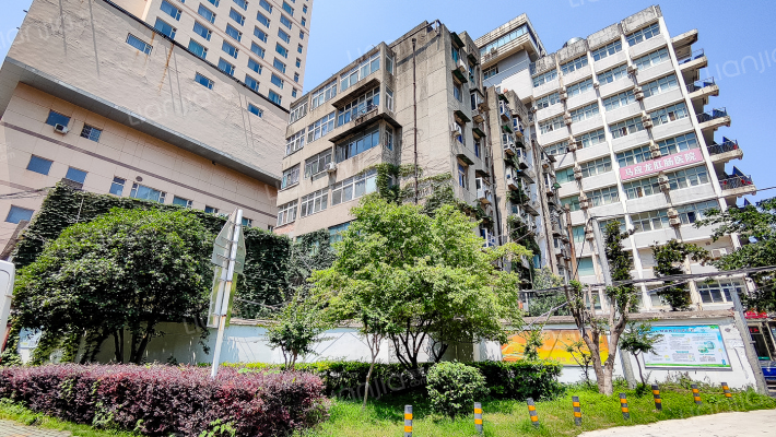 省油脂公司宿舍外景图