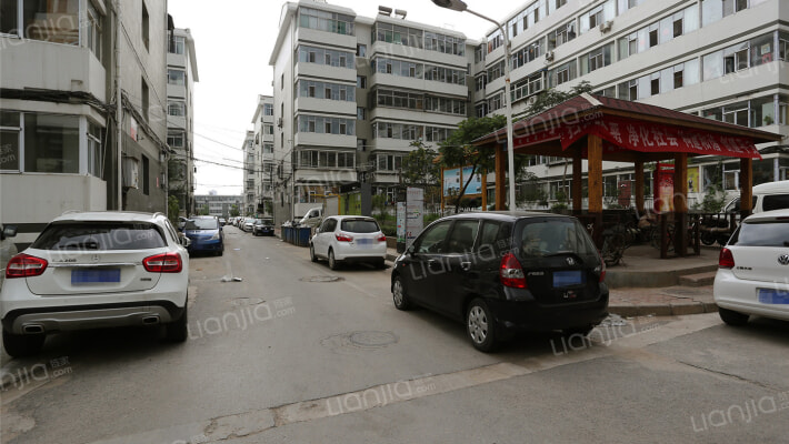 新居苑小区外景图