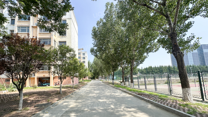 医科大学研究生公寓外景图