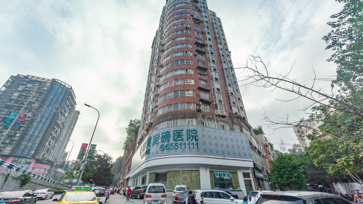 小区物业公司为重庆加州物业发展有限公司