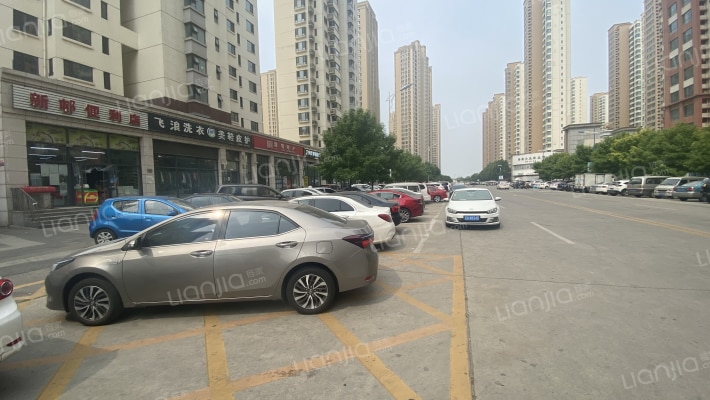 庄园南道外景图