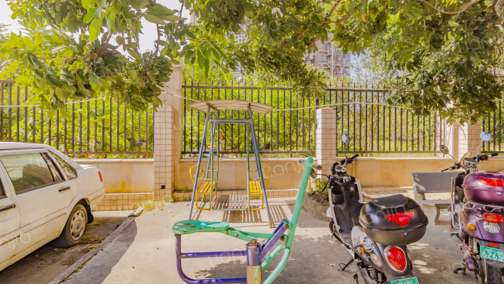 侨信公寓外景图